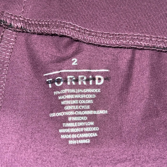 Torrid 5 Inch Signature Waist Side Stripe Bike Short in Purple Size 2 (2XL) EUC - Picture 6 of 9